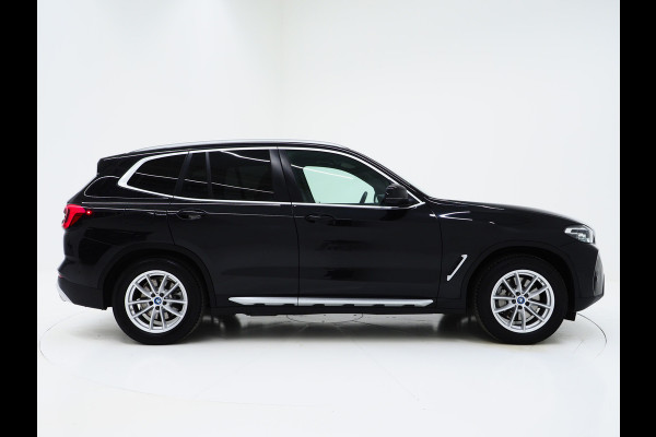 BMW X3 xDrive30e LCI 292PK | Leder | Sportstoelen | Zwarte Hemel | Camera | DAB | Carplay
