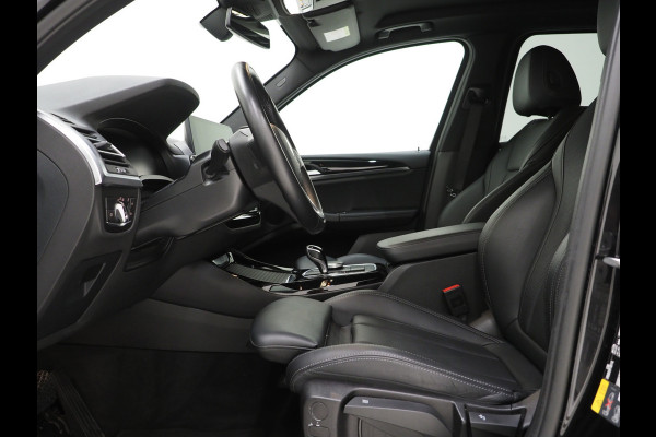 BMW X3 xDrive30e LCI 292PK | Leder | Sportstoelen | Zwarte Hemel | Camera | DAB | Carplay