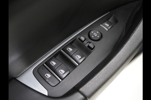 BMW X3 xDrive30e LCI 292PK | Leder | Sportstoelen | Zwarte Hemel | Camera | DAB | Carplay