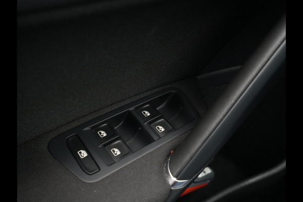 Volkswagen e-Golf E-DITION Navigatie Pdc Acc Voorruitverwarming 179