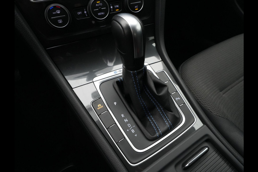 Volkswagen e-Golf E-DITION Navigatie Pdc Acc Voorruitverwarming 179