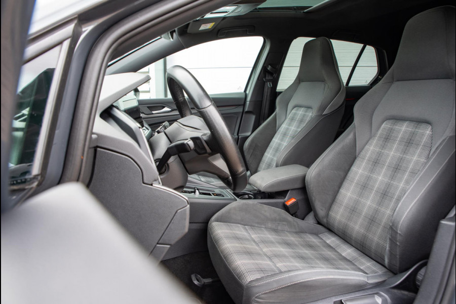 Volkswagen Golf 2.0 TDI GTD Panoramadak Navi Harman Kardon