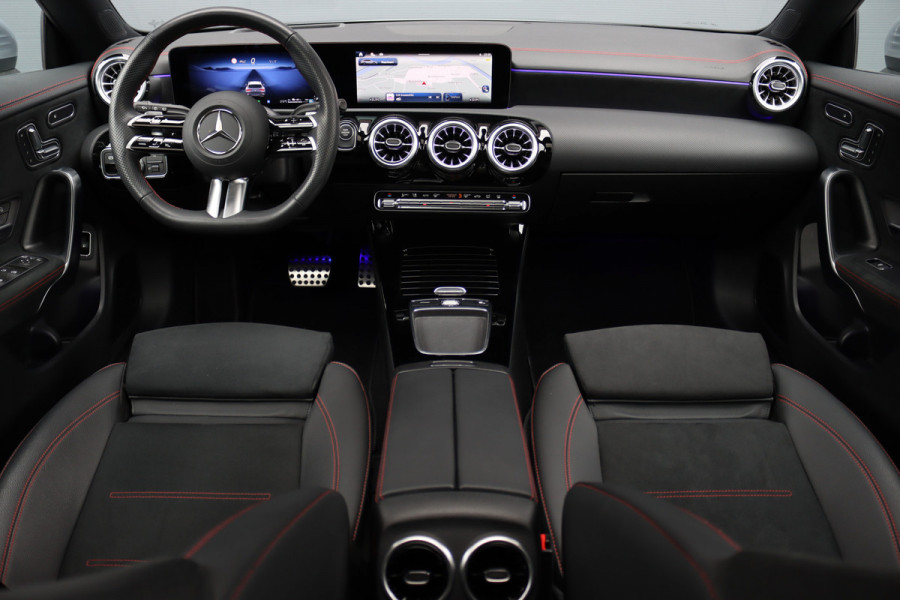 Mercedes-Benz CLA-Klasse Shooting Brake 250 e Star Edition AMG Line Aut8 | Panoramadak | Distronic | Memory | Trekhaak | Verwarmd Stuurwiel | HUD | Multibeam LED | Keyless Go | Advanced Sound System |