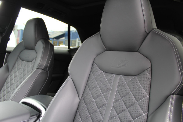 Audi Q8 60 TFSI e 490PK quattro Pro Line S Competition | Vierwielbesturing | Luchtvering | Panoramadak | Head-up | Trekhaak | B&O