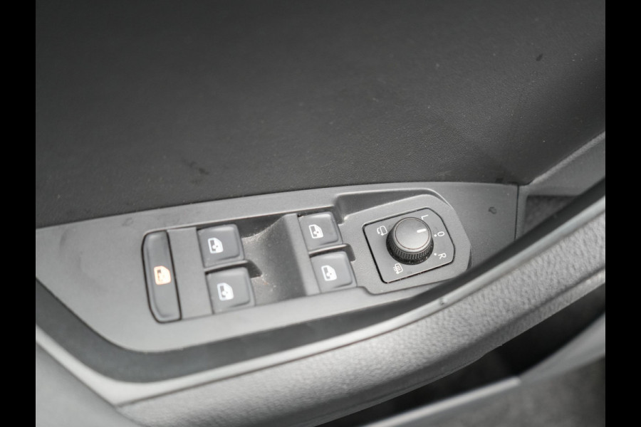 Škoda Kodiaq 1.5 TSI Ambition 150 pk DSG | Trekhaak af Fabriek | Carplay | Stoelverwarming | Spraakbediening | Navigatiesysteem full map |  Dab |