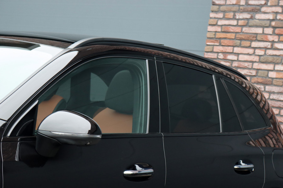 Mercedes-Benz GLC 400e 4MATIC AMG Line Aut9 | Luchtvering | Achterasbesturing | Distronic+ | Burmester | Stoelventilatie | Verwarmd Stuurwiel | Trekhaak | HUD | Leder | Digital Light | Panoramadak |