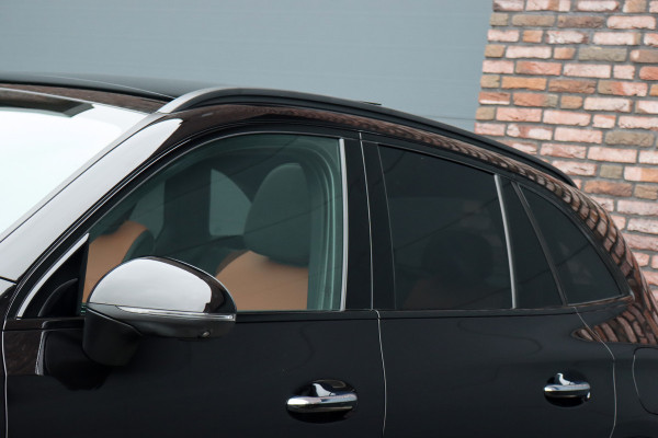 Mercedes-Benz GLC 400e 4MATIC AMG Line Aut9 | Luchtvering | Achterasbesturing | Distronic+ | Burmester | Stoelventilatie | Verwarmd Stuurwiel | Trekhaak | HUD | Leder | Digital Light | Panoramadak |