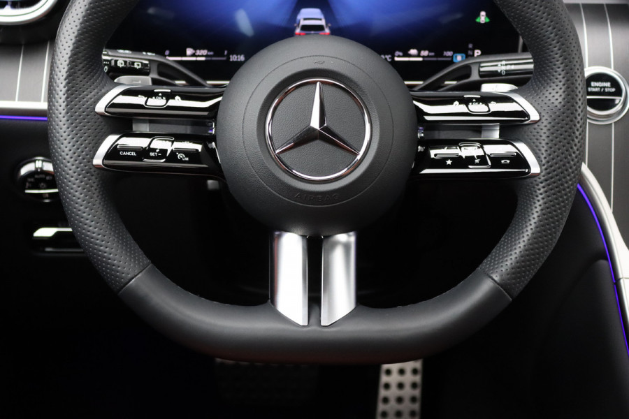 Mercedes-Benz GLC 400e 4MATIC AMG Line Aut9 | Luchtvering | Achterasbesturing | Distronic+ | Burmester | Stoelventilatie | Verwarmd Stuurwiel | Trekhaak | HUD | Leder | Digital Light | Panoramadak |