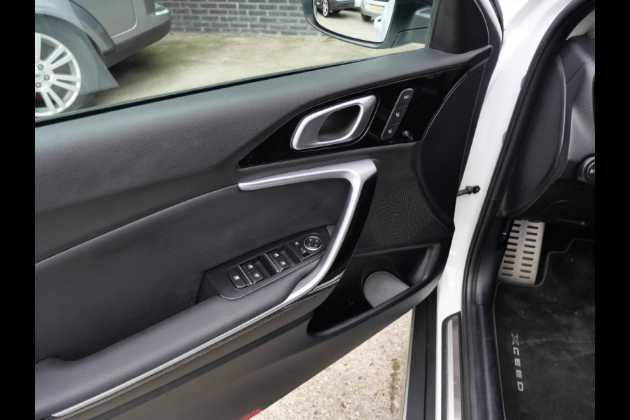 Kia Xceed 1.6 GDi PHEV EXECUTIVELINE | PANORAMA | LEER | A.C.C. | LED | 18" | CARPLAY | CAMERA!!