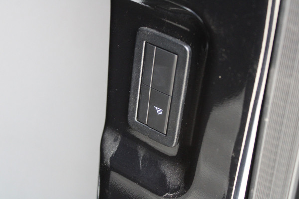 Ford Transit Custom 320 2.0 TDCI L2H1 Trend 170pk - Navigatie - LED koplampen - Camera - Trekhaak - Rijklaar
