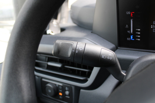 Ford Transit Custom 320 2.0 TDCI L2H1 Trend 170pk - Navigatie - LED koplampen - Camera - Trekhaak - Rijklaar