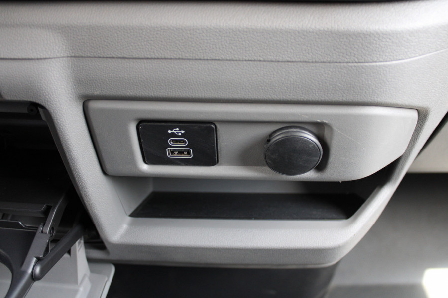 Ford Transit Custom 320 2.0 TDCI L2H1 Trend 170pk - Navigatie - LED koplampen - Camera - Trekhaak - Rijklaar