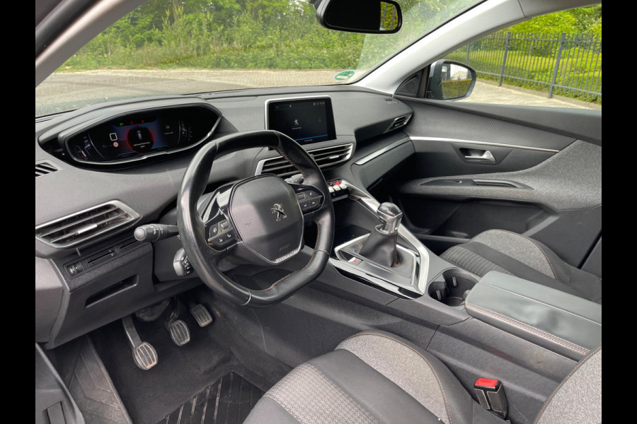 Peugeot 5008 1.2 PureTech BLEU LEASE EXCUTIVE 7-PERSOONS