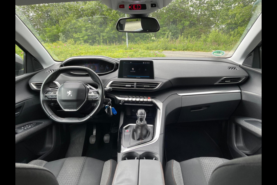 Peugeot 5008 1.2 PureTech BLEU LEASE EXCUTIVE 7-PERSOONS