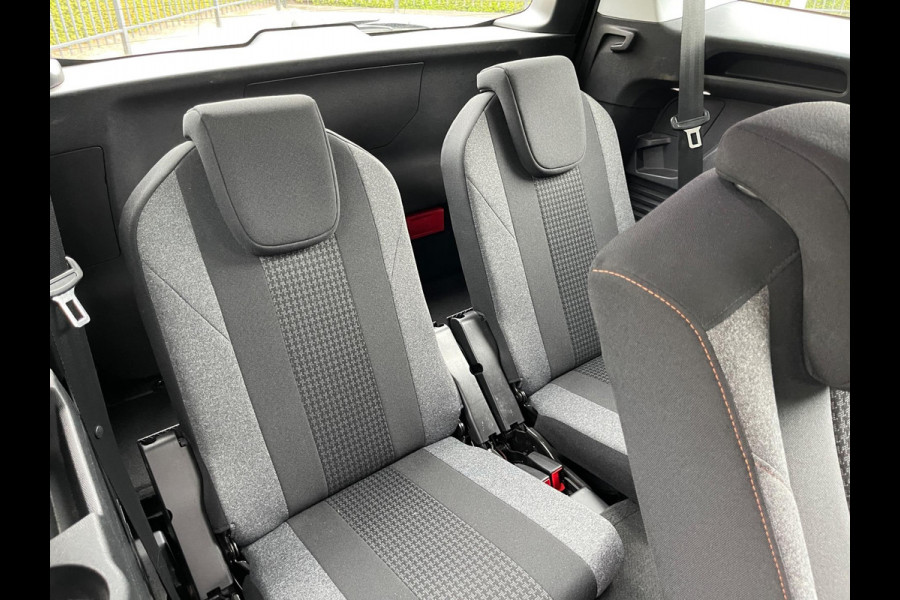 Peugeot 5008 1.2 PureTech BLEU LEASE EXCUTIVE 7-PERSOONS