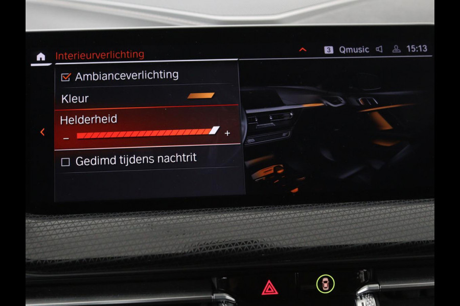 BMW 1-serie 118i Business Edition | Luxury Line | Panoramadak | Leder | Stoel & stuurverwarming | Camera | Carplay | Full LED | Live Cockpit | Navigatie | HiFi System | Parkeerhulp | Climate control