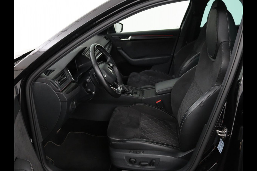 Škoda Superb 1.4 TSI iV Sportline | Leder/Alcantara | Stoel & stuurverwarming | Adaptive cruise | Matrix LED | Camera | Navigatie | Keyless | Carplay | Navigatie | Memory | Virtual Cockpit | PHEV