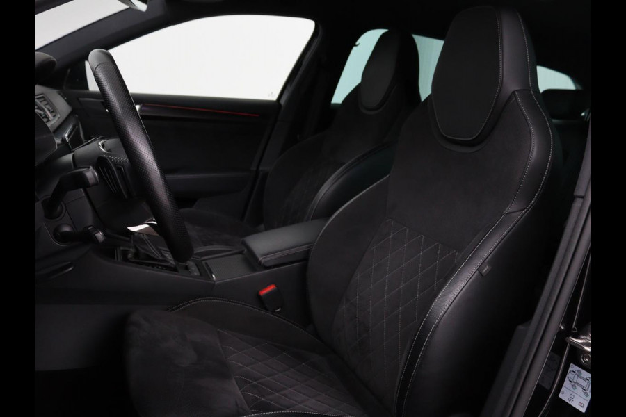 Škoda Superb 1.4 TSI iV Sportline | Leder/Alcantara | Stoel & stuurverwarming | Adaptive cruise | Matrix LED | Camera | Navigatie | Keyless | Carplay | Navigatie | Memory | Virtual Cockpit | PHEV