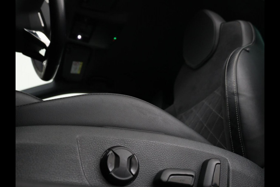 Škoda Superb 1.4 TSI iV Sportline | Leder/Alcantara | Stoel & stuurverwarming | Adaptive cruise | Matrix LED | Camera | Navigatie | Keyless | Carplay | Navigatie | Memory | Virtual Cockpit | PHEV