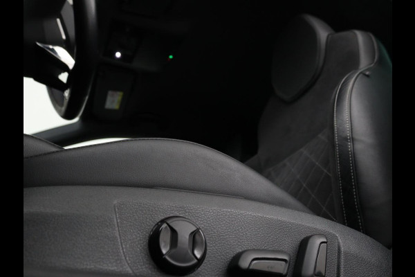Škoda Superb 1.4 TSI iV Sportline | Leder/Alcantara | Stoel & stuurverwarming | Adaptive cruise | Matrix LED | Camera | Navigatie | Keyless | Carplay | Navigatie | Memory | Virtual Cockpit | PHEV