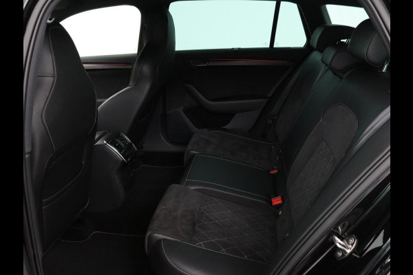 Škoda Superb 1.4 TSI iV Sportline | Leder/Alcantara | Stoel & stuurverwarming | Adaptive cruise | Matrix LED | Camera | Navigatie | Keyless | Carplay | Navigatie | Memory | Virtual Cockpit | PHEV