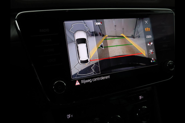 Škoda Superb 1.4 TSI iV Sportline | Leder/Alcantara | Stoel & stuurverwarming | Adaptive cruise | Matrix LED | Camera | Navigatie | Keyless | Carplay | Navigatie | Memory | Virtual Cockpit | PHEV