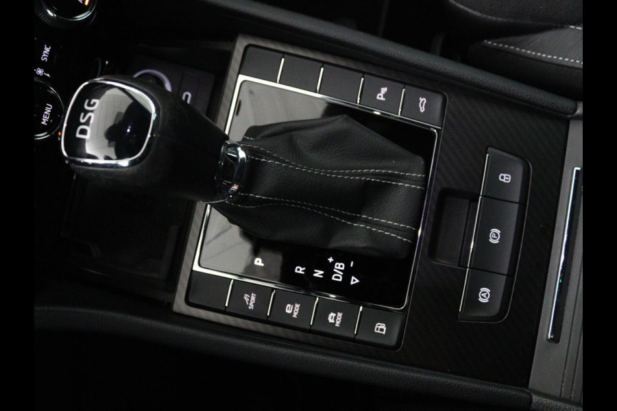 Škoda Superb 1.4 TSI iV Sportline | Leder/Alcantara | Stoel & stuurverwarming | Adaptive cruise | Matrix LED | Camera | Navigatie | Keyless | Carplay | Navigatie | Memory | Virtual Cockpit | PHEV