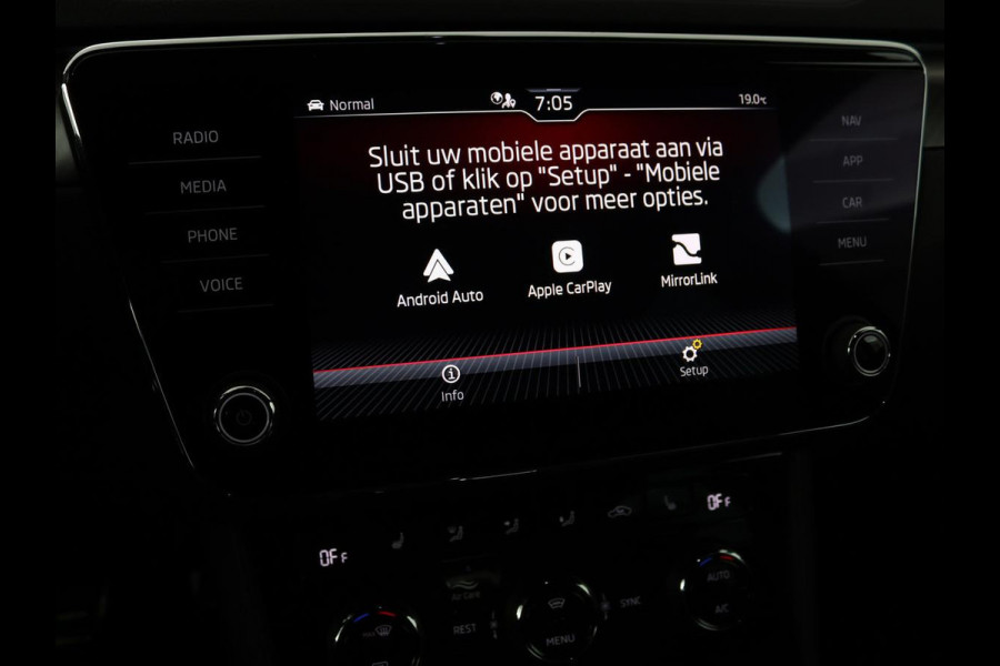 Škoda Superb 1.4 TSI iV Sportline | Leder/Alcantara | Stoel & stuurverwarming | Adaptive cruise | Matrix LED | Camera | Navigatie | Keyless | Carplay | Navigatie | Memory | Virtual Cockpit | PHEV