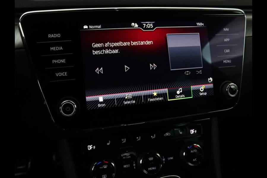 Škoda Superb 1.4 TSI iV Sportline | Leder/Alcantara | Stoel & stuurverwarming | Adaptive cruise | Matrix LED | Camera | Navigatie | Keyless | Carplay | Navigatie | Memory | Virtual Cockpit | PHEV