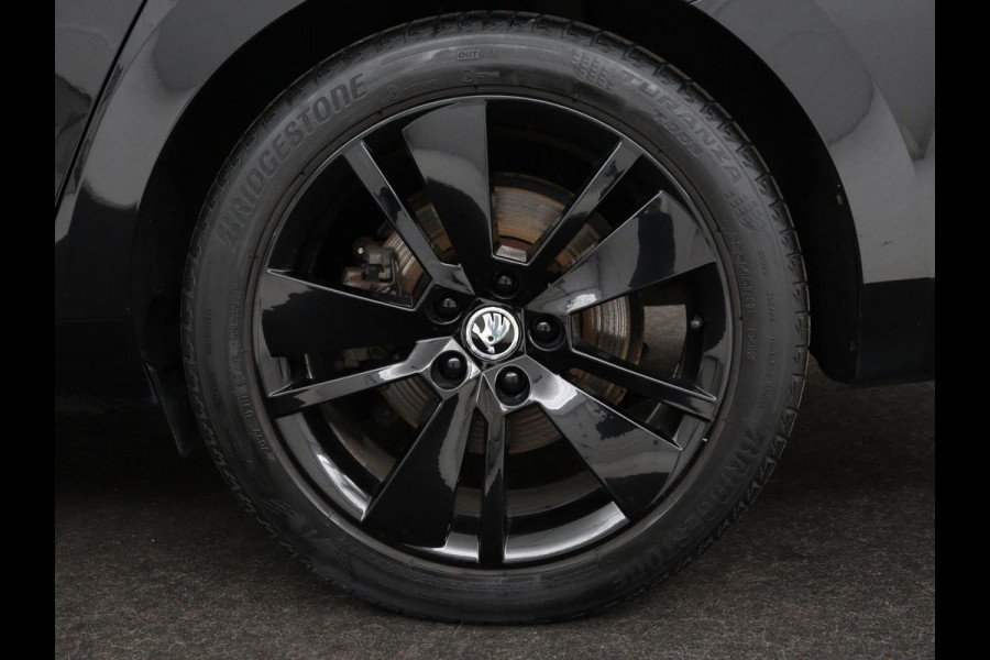 Škoda Superb 1.4 TSI iV Sportline | Leder/Alcantara | Stoel & stuurverwarming | Adaptive cruise | Matrix LED | Camera | Navigatie | Keyless | Carplay | Navigatie | Memory | Virtual Cockpit | PHEV