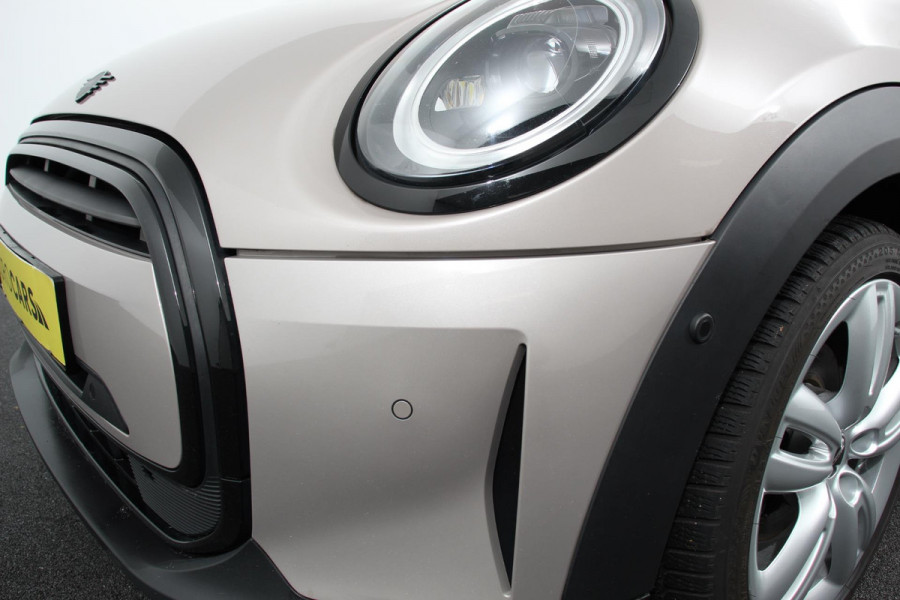 MINI Mini 1.5 Cooper Maximise Steptronic 5 deurs | Navigatie | Apple Carplay/Android Auto | Camera | Parkeer sensoren | Airco | Dab | Cruise Control | Led