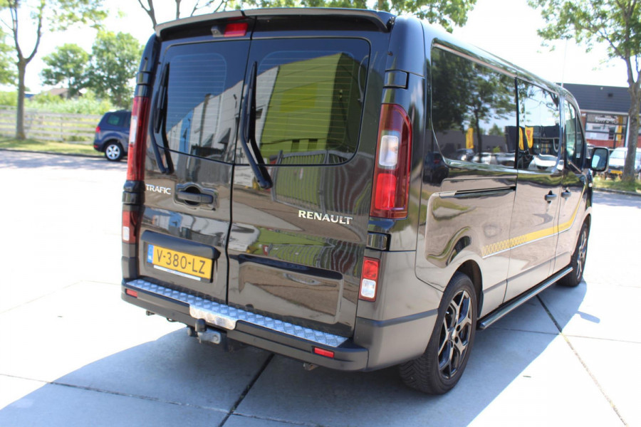 Renault Trafic 1.6 dCi T29 L2H1 DC Formula Edition Energy 5 PERS NW APK EMISSIE 6VOL LEDER CRUISE TREKHAAK DUBB. SCHUIFDEUREN