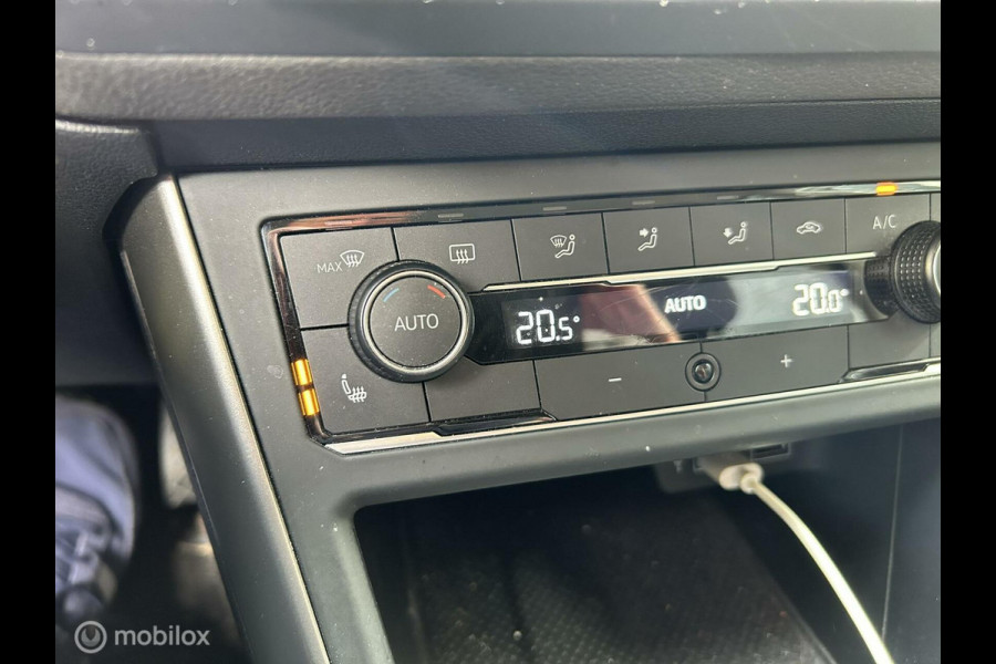 Volkswagen Polo 1.0 TSI 95 PK Comfortline Clima / carplay / camera / ad.cruise / pdc / 64.711KM!!!