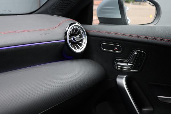Mercedes-Benz CLA-Klasse Shooting Brake 250 e Star Edition AMG Line Aut8 | Panoramadak | Distronic | Memory | Trekhaak | Verwarmd Stuurwiel | HUD | Multibeam LED | Keyless Go | Advanced Sound System |