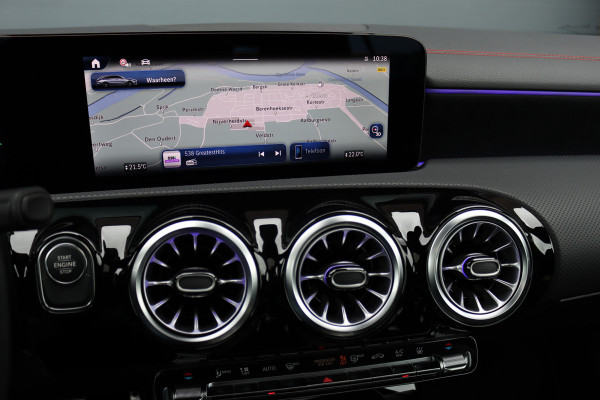 Mercedes-Benz CLA-Klasse Shooting Brake 250 e Star Edition AMG Line Aut8 | Panoramadak | Distronic | Memory | Trekhaak | Verwarmd Stuurwiel | HUD | Multibeam LED | Keyless Go | Advanced Sound System |