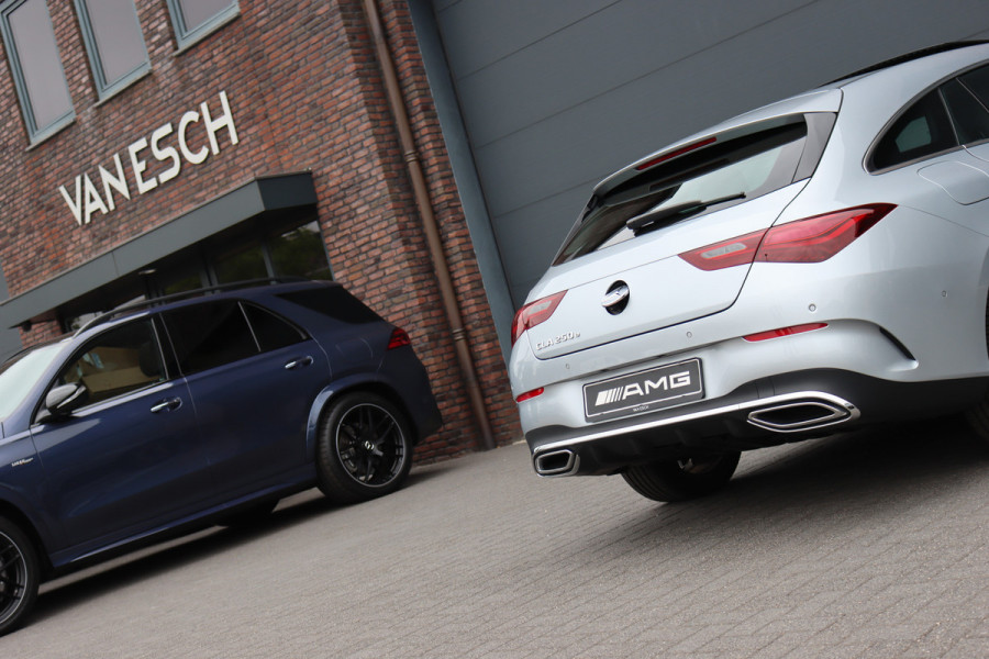 Mercedes-Benz CLA-Klasse Shooting Brake 250 e Star Edition AMG Line Aut8 | Panoramadak | Distronic | Memory | Trekhaak | Verwarmd Stuurwiel | HUD | Multibeam LED | Keyless Go | Advanced Sound System |
