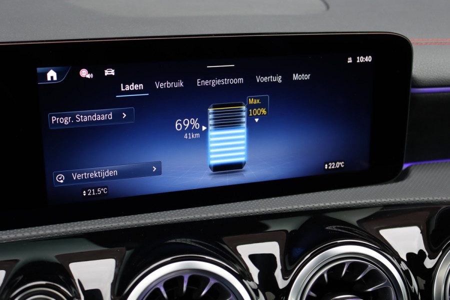 Mercedes-Benz CLA-Klasse Shooting Brake 250 e Star Edition AMG Line Aut8 | Panoramadak | Distronic | Memory | Trekhaak | Verwarmd Stuurwiel | HUD | Multibeam LED | Keyless Go | Advanced Sound System |