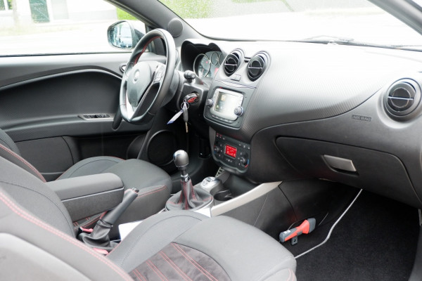 Alfa Romeo MiTo 0.9 T. Air Sport 105pk Navi 1ste Eigen! Rijklaar 12MND BOVAG