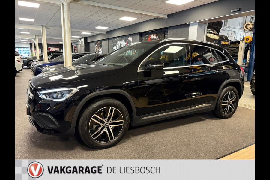 Mercedes-Benz GLA 250 e Progressive led verlichting / sfeer verlichting / camera /