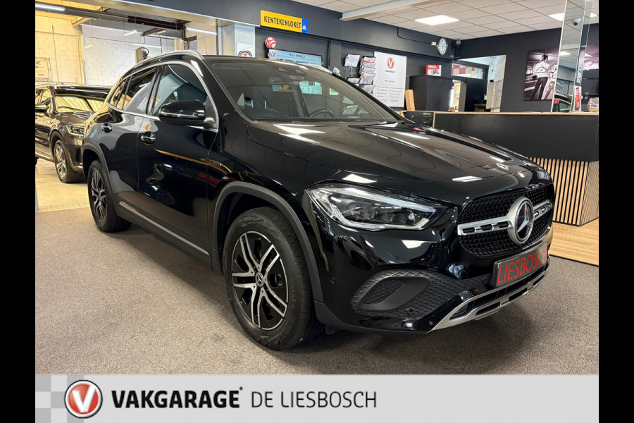 Mercedes-Benz GLA 250 e Progressive led verlichting / sfeer verlichting / camera /