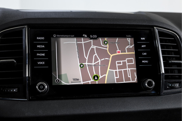 Škoda Karoq 1.5 TSI ACT 150 PK Business Edition Plus - Automaat | Dig.Cockpit | Adapt.Cruise | Stoel-+Stuurverw. | PDC | Camera | NAV + App.Connect | ECC | DAB | LM 17" |