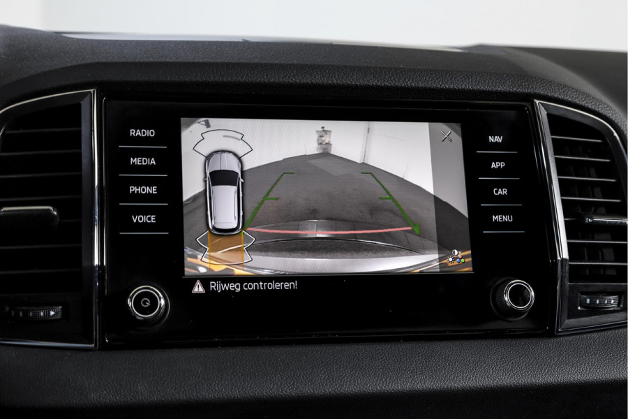Škoda Karoq 1.5 TSI ACT 150 PK Business Edition Plus - Automaat | Dig.Cockpit | Adapt.Cruise | Stoel-+Stuurverw. | PDC | Camera | NAV + App.Connect | ECC | DAB | LM 17" |
