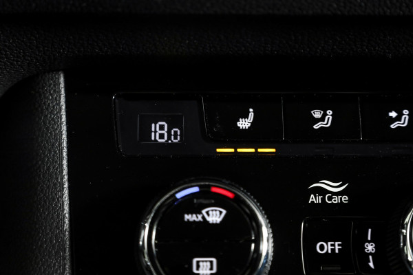 Škoda Karoq 1.5 TSI ACT 150 PK Business Edition Plus - Automaat | Dig.Cockpit | Adapt.Cruise | Stoel-+Stuurverw. | PDC | Camera | NAV + App.Connect | ECC | DAB | LM 17" |