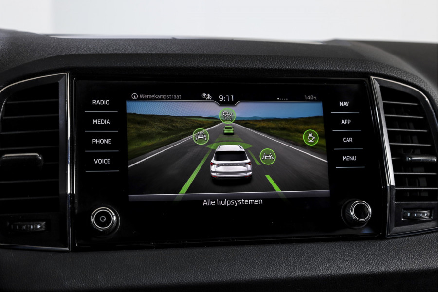 Škoda Karoq 1.5 TSI ACT 150 PK Business Edition Plus - Automaat | Dig.Cockpit | Adapt.Cruise | Stoel-+Stuurverw. | PDC | Camera | NAV + App.Connect | ECC | DAB | LM 17" |