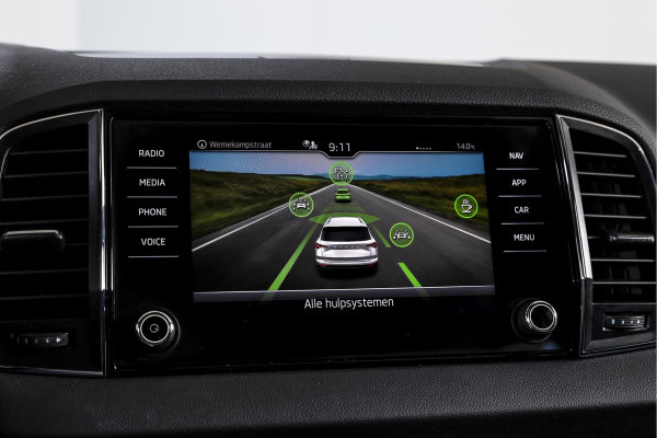 Škoda Karoq 1.5 TSI ACT 150 PK Business Edition Plus - Automaat | Dig.Cockpit | Adapt.Cruise | Stoel-+Stuurverw. | PDC | Camera | NAV + App.Connect | ECC | DAB | LM 17" |
