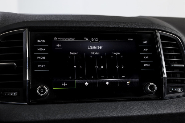 Škoda Karoq 1.5 TSI ACT 150 PK Business Edition Plus - Automaat | Dig.Cockpit | Adapt.Cruise | Stoel-+Stuurverw. | PDC | Camera | NAV + App.Connect | ECC | DAB | LM 17" |