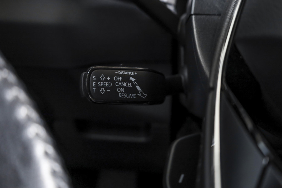 Škoda Karoq 1.5 TSI ACT 150 PK Business Edition Plus - Automaat | Dig.Cockpit | Adapt.Cruise | Stoel-+Stuurverw. | PDC | Camera | NAV + App.Connect | ECC | DAB | LM 17" |
