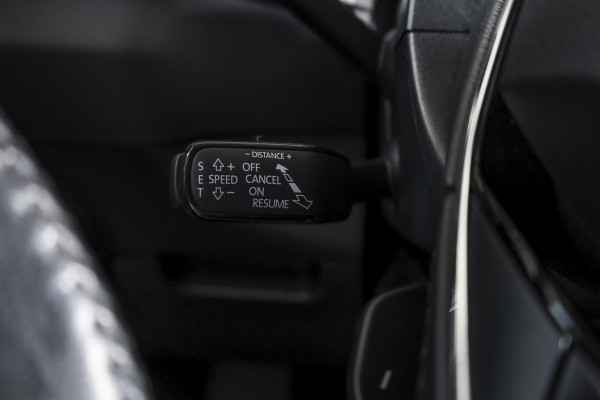 Škoda Karoq 1.5 TSI ACT 150 PK Business Edition Plus - Automaat | Dig.Cockpit | Adapt.Cruise | Stoel-+Stuurverw. | PDC | Camera | NAV + App.Connect | ECC | DAB | LM 17" |