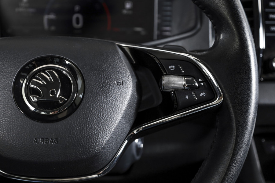 Škoda Karoq 1.5 TSI ACT 150 PK Business Edition Plus - Automaat | Dig.Cockpit | Adapt.Cruise | Stoel-+Stuurverw. | PDC | Camera | NAV + App.Connect | ECC | DAB | LM 17" |