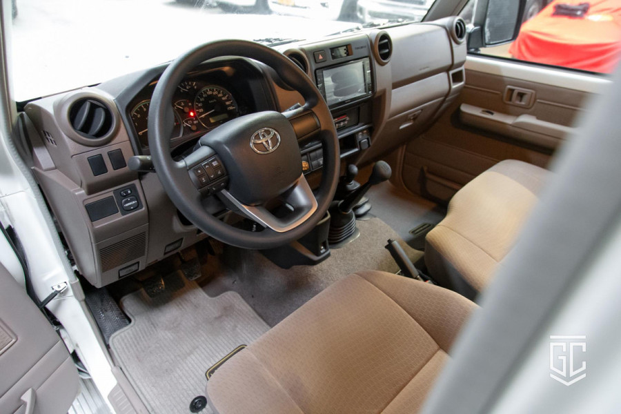 Toyota Land Cruiser GRJ76 E